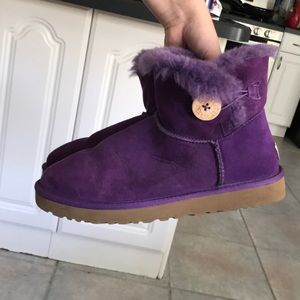 purple low uggs